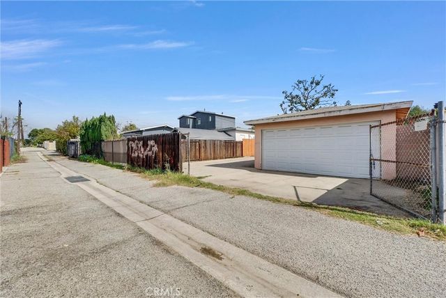 933 King Avenue, Wilmington, CA 90744