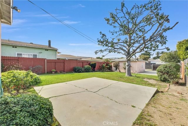 933 King Avenue, Wilmington, CA 90744