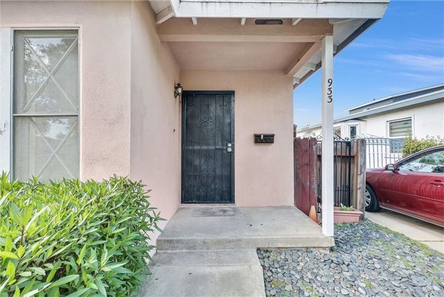 933 King Avenue, Wilmington, CA 90744