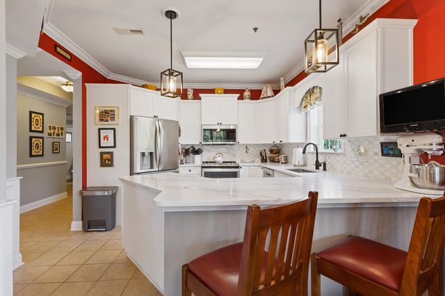 901 Knoll Shores Ct Unit 301, Murrells Inlet, SC 29576