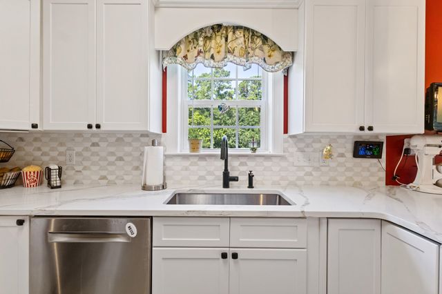 901 Knoll Shores Ct Unit 301, Murrells Inlet, SC 29576