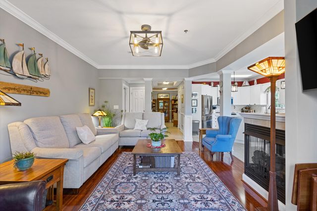 901 Knoll Shores Ct Unit 301, Murrells Inlet, SC 29576