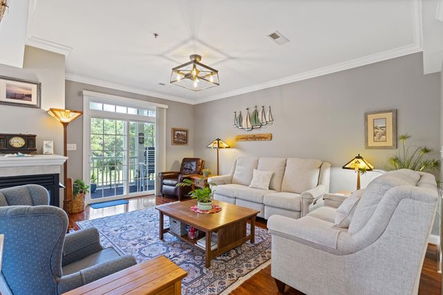 901 Knoll Shores Ct Unit 301, Murrells Inlet, SC 29576