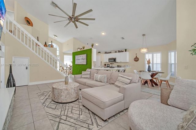 2915 Pembridge Street, Kissimmee, FL 34747