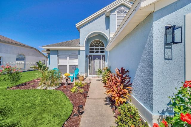 2915 Pembridge Street, Kissimmee, FL 34747