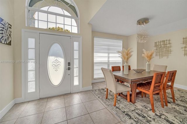 2915 Pembridge Street, Kissimmee, FL 34747