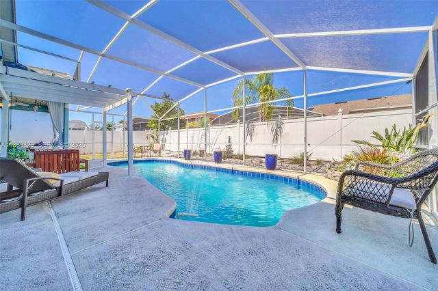 2915 Pembridge Street, Kissimmee, FL 34747
