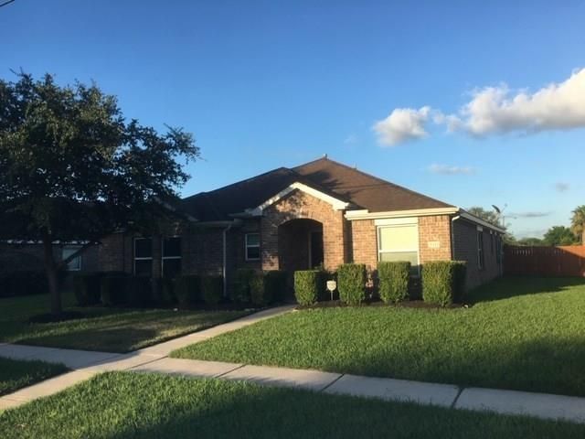 2016 Leisure Lane, League City, TX 77573