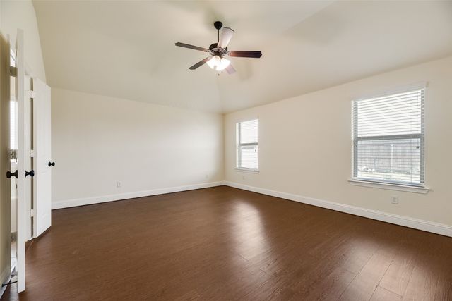 673 Fossil Wood Drive, Saginaw, TX 76179