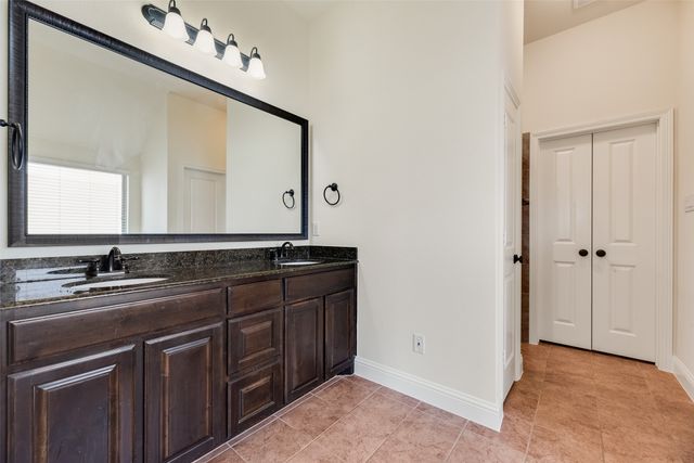 673 Fossil Wood Drive, Saginaw, TX 76179
