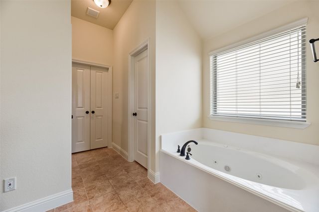 673 Fossil Wood Drive, Saginaw, TX 76179