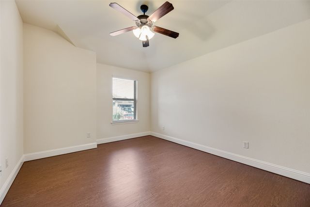 673 Fossil Wood Drive, Saginaw, TX 76179