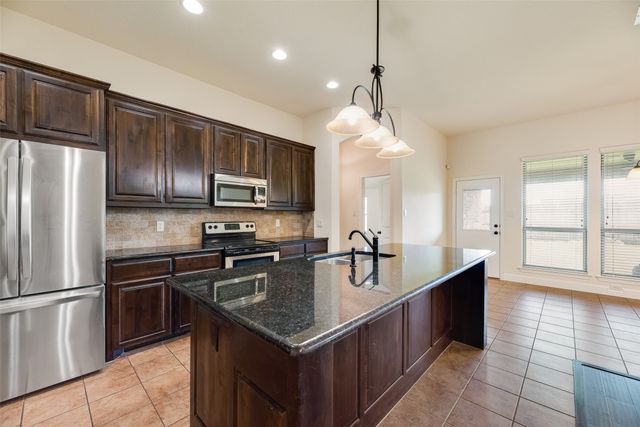 673 Fossil Wood Drive, Saginaw, TX 76179