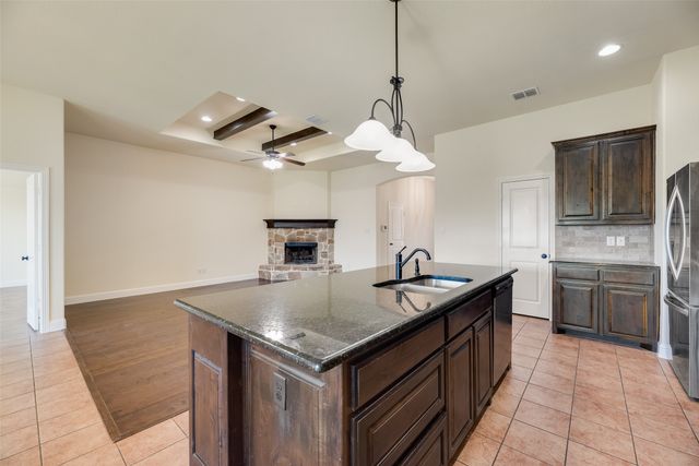 673 Fossil Wood Drive, Saginaw, TX 76179