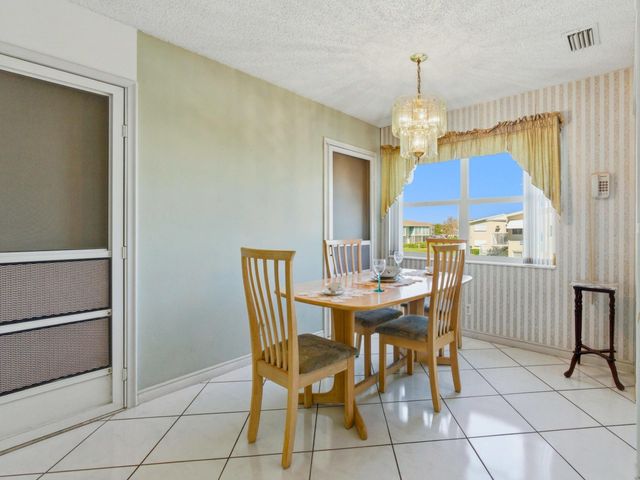 680 W Horizons W 212, Boynton Beach, FL 33435