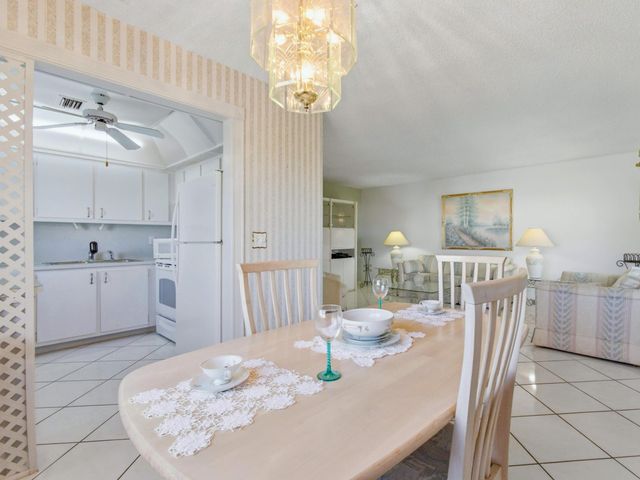 680 W Horizons W 212, Boynton Beach, FL 33435