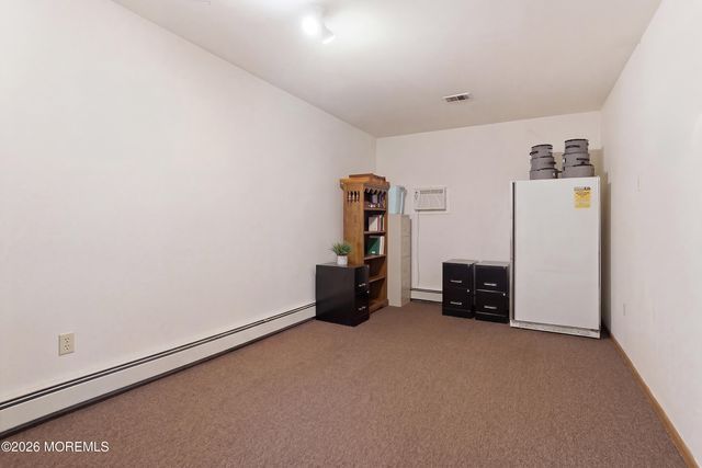 1 Blenheim Road, Manalapan, NJ 07726