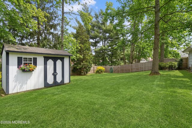 1 Blenheim Road, Manalapan, NJ 07726