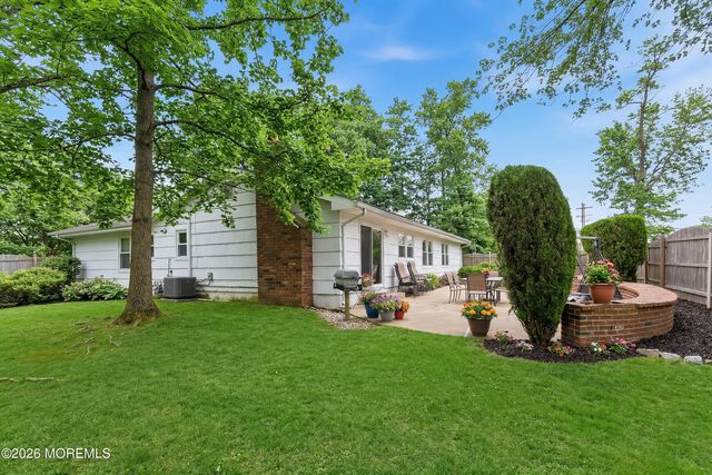 1 Blenheim Road, Manalapan, NJ 07726