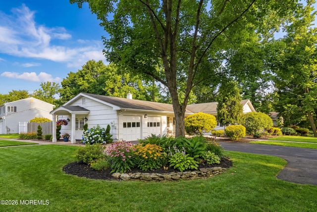 1 Blenheim Road, Manalapan, NJ 07726