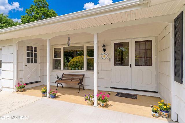 1 Blenheim Road, Manalapan, NJ 07726