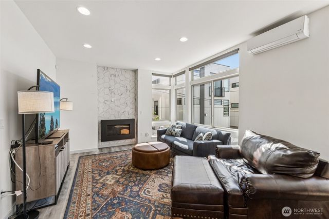 2224 NW 63rd Street, Seattle, WA 98107