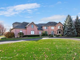 7615 Surini Lane, Crystal Lake, IL 60012