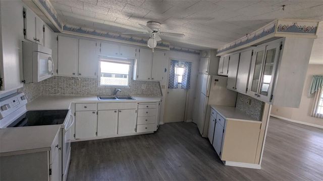 4811 3RD STREET W, Bradenton, FL 34207