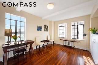 25 Tudor City Pl Apt 923, New York City, NY 10017