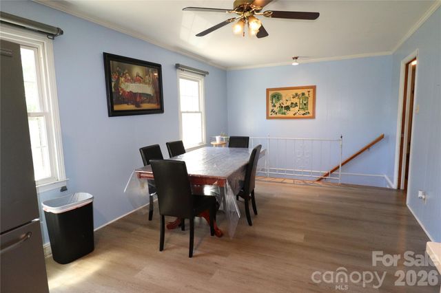 3931 Irvington Drive, Charlotte, NC 28205