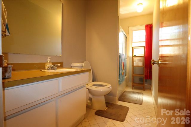 3931 Irvington Drive, Charlotte, NC 28205