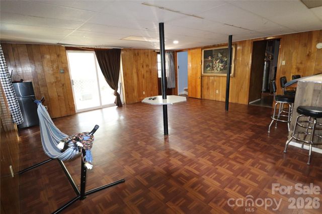 3931 Irvington Drive, Charlotte, NC 28205