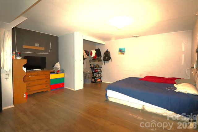 3931 Irvington Drive, Charlotte, NC 28205