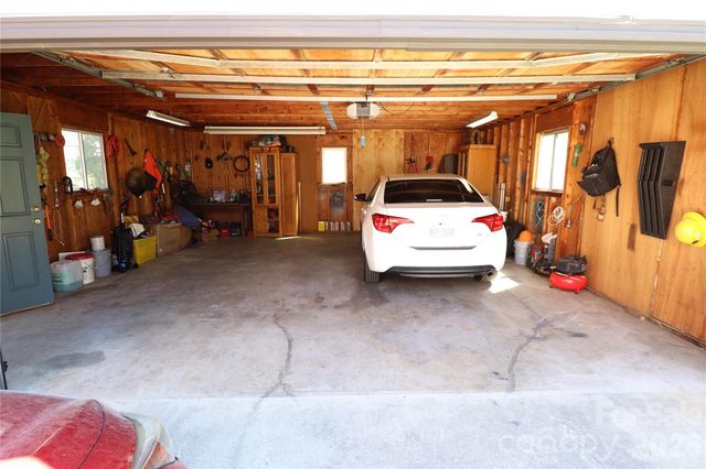 3931 Irvington Drive, Charlotte, NC 28205