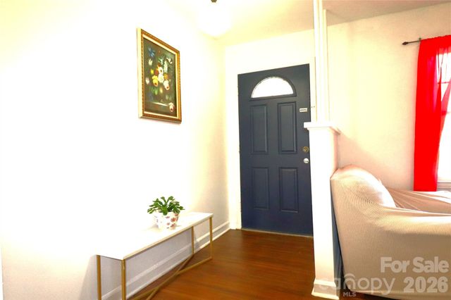 3931 Irvington Drive, Charlotte, NC 28205