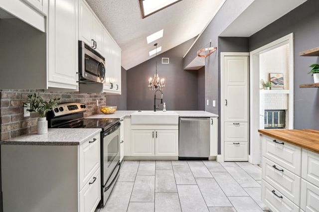 2157 Stradivarius Lane, Carrollton, TX 75007