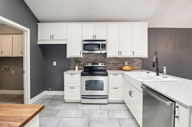 2157 Stradivarius Lane, Carrollton, TX 75007