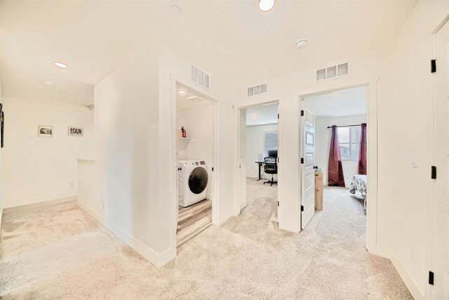 397 Broadstone Ct, Los Banos, CA 93635