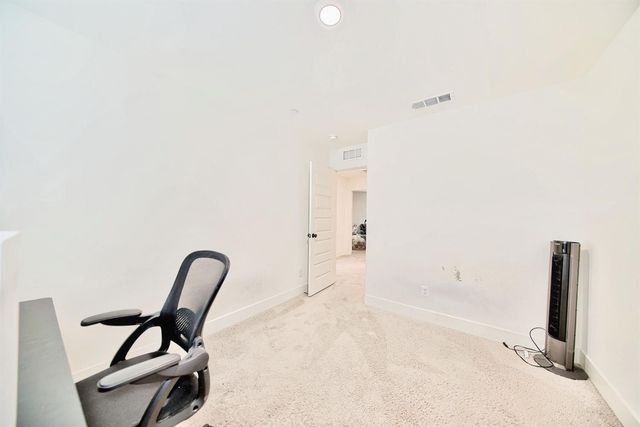 397 Broadstone Ct, Los Banos, CA 93635