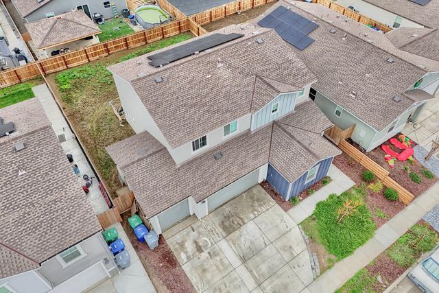 397 Broadstone Ct, Los Banos, CA 93635