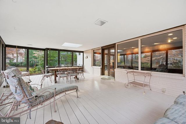 5804 LENOX RD, Bethesda, MD 20817