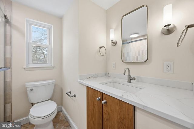 5804 LENOX RD, Bethesda, MD 20817