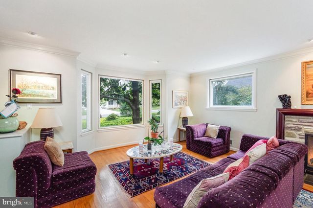 5804 LENOX RD, Bethesda, MD 20817