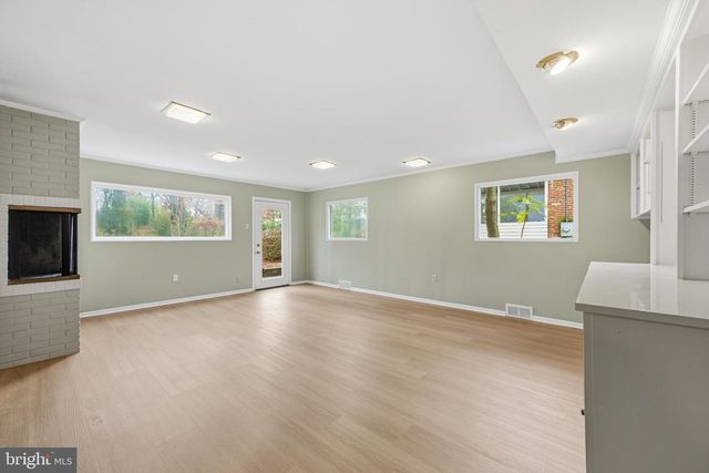 5804 LENOX RD, Bethesda, MD 20817