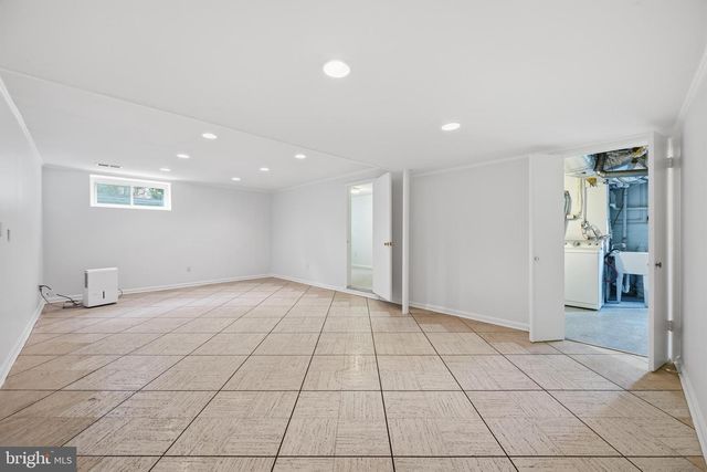 5804 LENOX RD, Bethesda, MD 20817