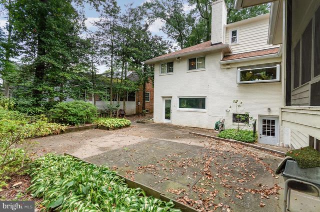 5804 LENOX RD, Bethesda, MD 20817