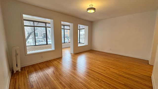 644 W Aldine Avenue 1, Chicago, IL 60657