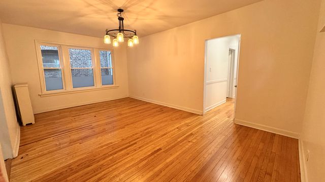 644 W Aldine Avenue 1, Chicago, IL 60657