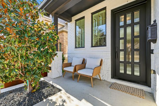 512 Highwood Trail, Lewisville, TX 75056