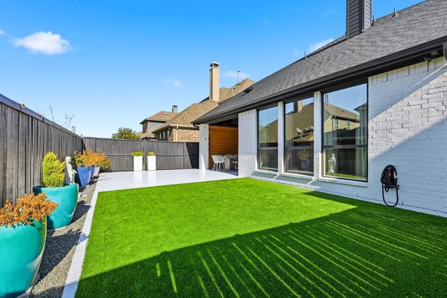 512 Highwood Trail, Lewisville, TX 75056